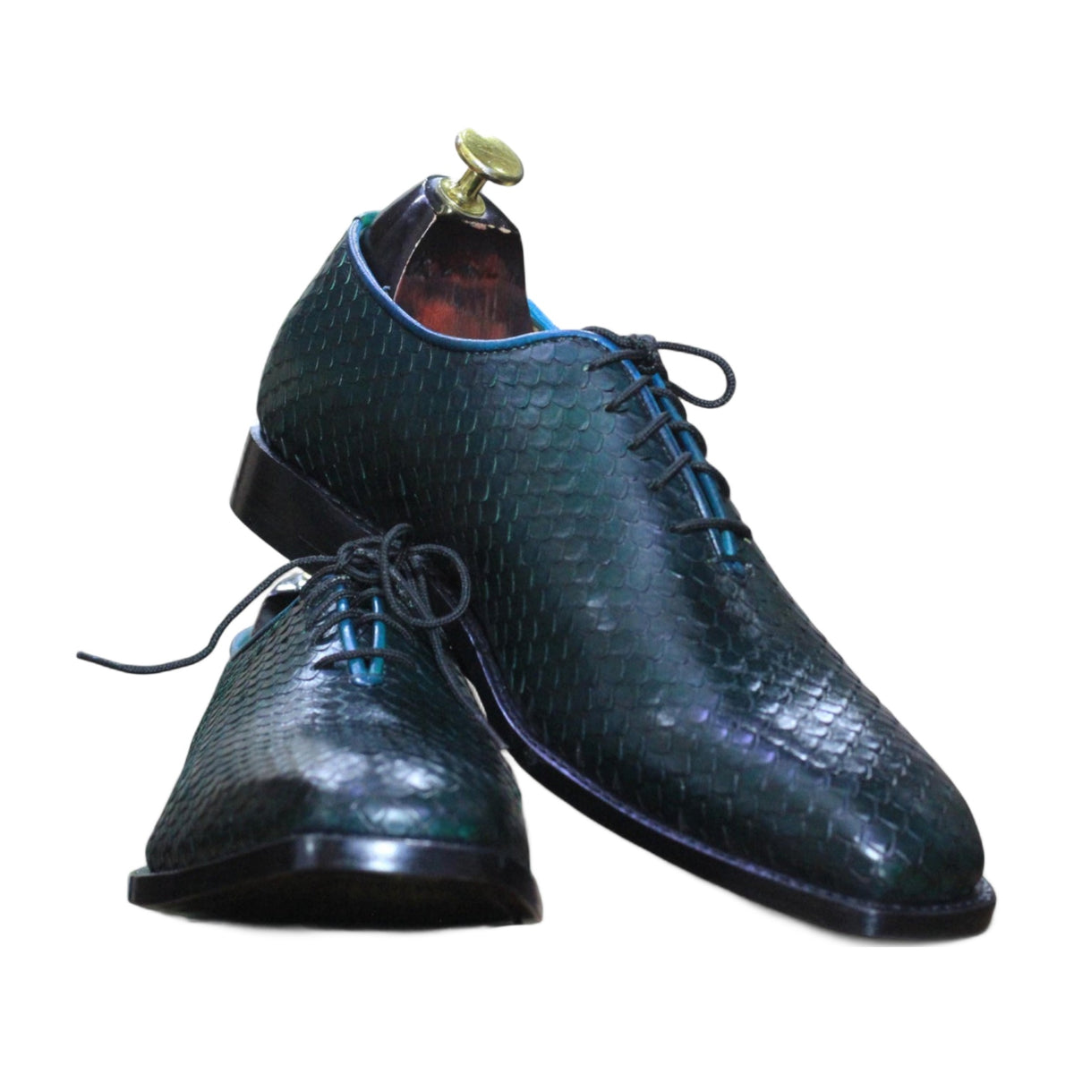 Handmade Blue Python Texture Wholecut Shoes